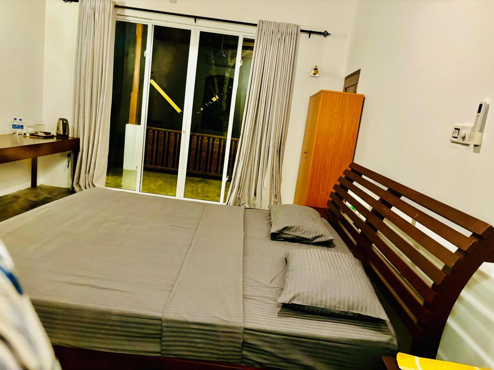 Hotel Blue Fox Hikkaduwa Hikkaduwa