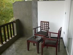 Hotel Blue Fox Hikkaduwa